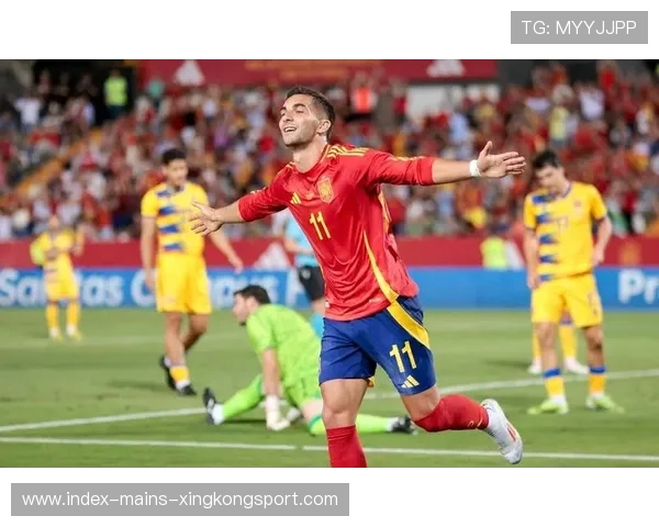 费兰托雷斯抢断后直接推进，巴萨形成极具威胁的反扑